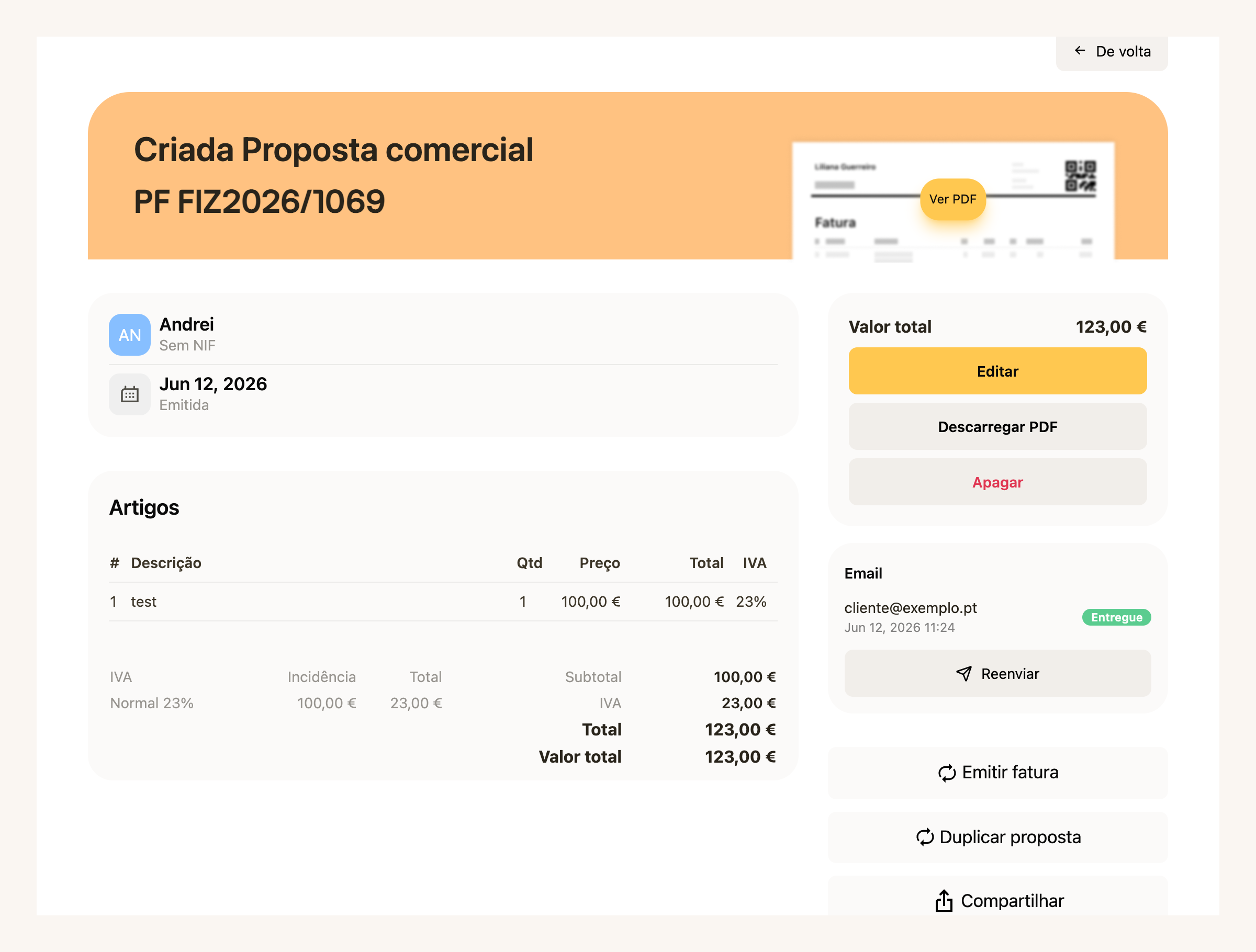 Página de um documento no FIZ com o painel de email a mostrar o destinatário, a data e o estado de entrega «Entregue», mais o botão Reenviar